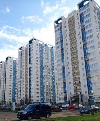 Продажа 2-комнатной квартиры, Краснодар, улица имени 40-летия Победы,  143