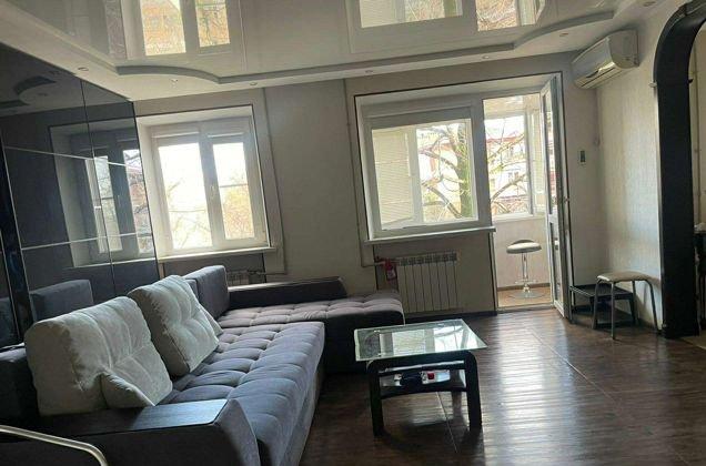 Продажа 2-комнатной квартиры, Краснодар, улица Тургенева,  134