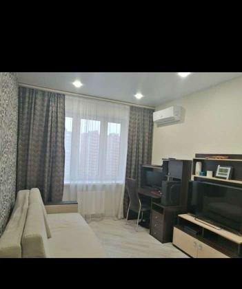 Продажа 3-комнатной квартиры, Краснодар, улица имени Героя Георгия Бочарникова,  3