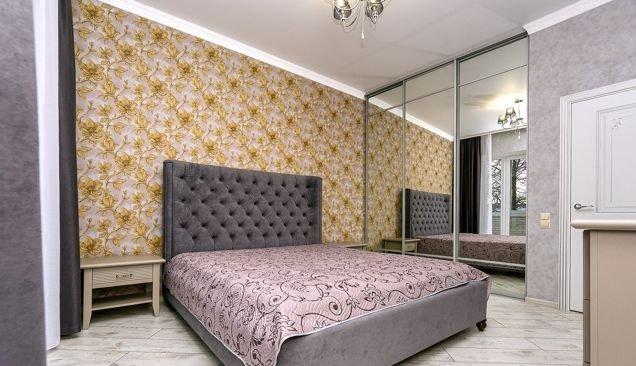 Продажа 3-комнатной квартиры, Краснодар, Северная улица,  305