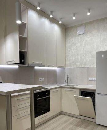 Продажа 1-комнатной квартиры, Краснодар, улица Героя А.А. Аверкиева,  18