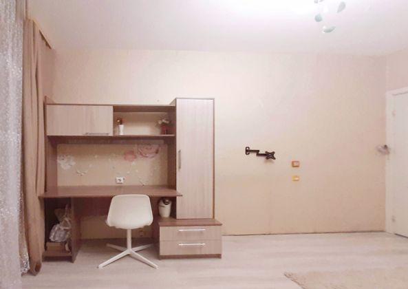 Продажа 3-комнатной квартиры, Краснодар, улица имени 40-летия Победы,  101