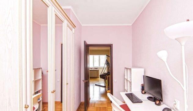 Продажа 2-комнатной квартиры, Краснодар, улица Ленина,  89/1