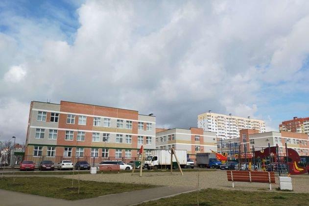 Продажа 1-комнатной квартиры, Краснодар, улица Героев-Разведчиков,  17/1