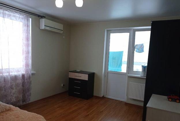 Продажа 2-комнатной квартиры, Краснодар, улица имени 40-летия Победы,  145