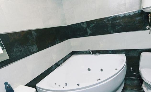 Продажа 1-комнатной квартиры, Краснодар, улица Евгении Жигуленко,  13к1