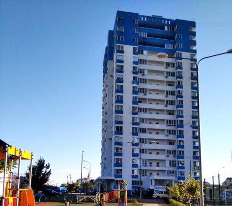 Продажа 2-комнатной квартиры, Краснодар, улица Шоссе Нефтяников,  18к7