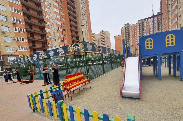 Продажа 2-комнатной квартиры, Краснодар, улица имени Героя Георгия Бочарникова,  8/1