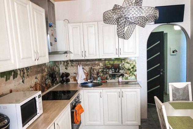 Продажа 1-комнатной квартиры, Краснодар, Сахалинская улица,  10к2