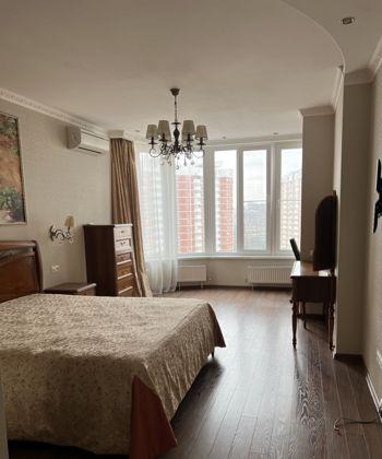 Продажа 3-комнатной квартиры, Краснодар, бульвар Клары Лучко,  14к3