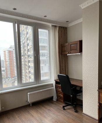 Продажа 3-комнатной квартиры, Краснодар, бульвар Клары Лучко,  14к3