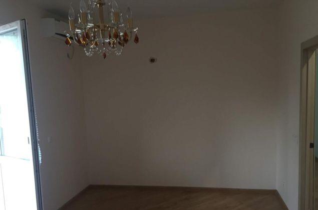 Продажа 1-комнатной квартиры, Краснодар, улица 70-летия Октября,  1/7