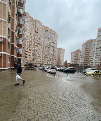 Продажа 1-комнатной квартиры, Краснодар, улица 70-летия Октября,  1/7