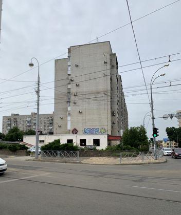 Продажа 3-комнатной квартиры, Краснодар, улица Суворова,  74