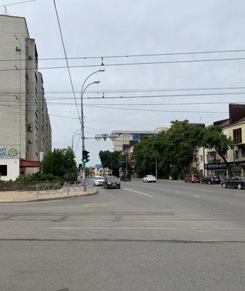 Продажа 3-комнатной квартиры, Краснодар, улица Суворова,  74