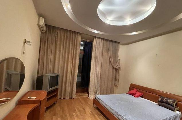 Продажа 3-комнатной квартиры, Краснодар, улица Тургенева,  177