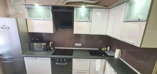 Продажа 2-комнатной квартиры, Краснодар, Ангарская улица,  1/4