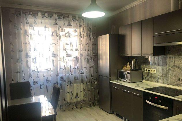 Продажа 2-комнатной квартиры, Краснодар, улица имени Сергея Есенина,  137