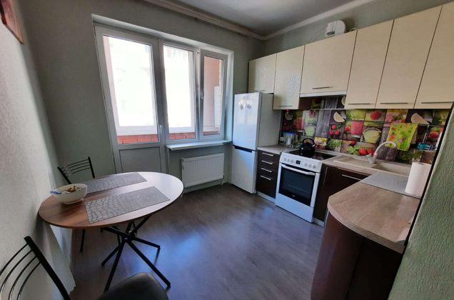 Продажа 1-комнатной квартиры, Краснодар, Тепличная улица,  100