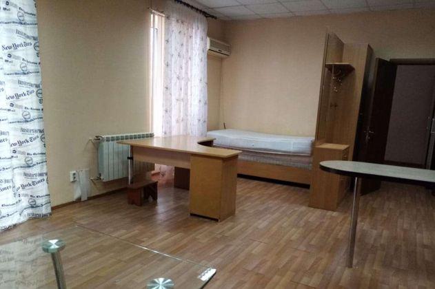 Продажа 2-комнатной квартиры, Краснодар, улица Ленина,  72