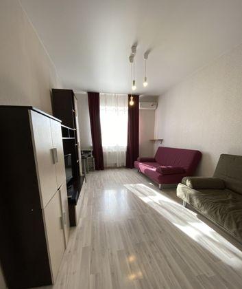 Продажа 1-комнатной квартиры, Краснодар, улица 70-летия Октября,  1/3