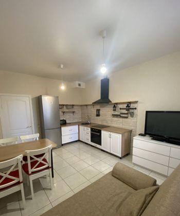 Продажа 1-комнатной квартиры, Краснодар, улица 70-летия Октября,  1/3