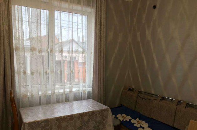 Продажа 1-комнатной квартиры, Краснодар, улица Горького,  176