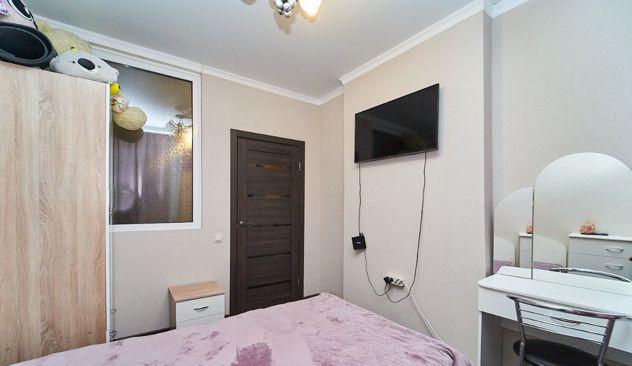 Продажа 2-комнатной квартиры, Краснодар, улица им. Героя Яцкова И.В.,  1/10