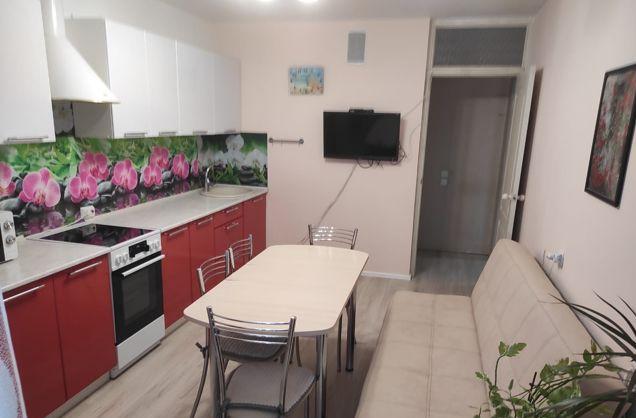 Продажа 3-комнатной квартиры, Краснодар, улица имени 40-летия Победы,  101