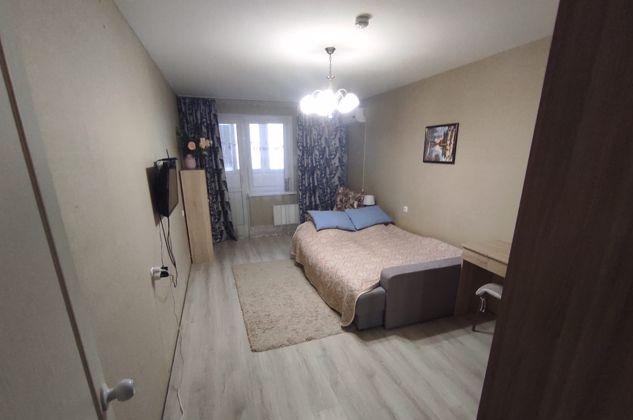 Продажа 3-комнатной квартиры, Краснодар, улица имени 40-летия Победы,  101