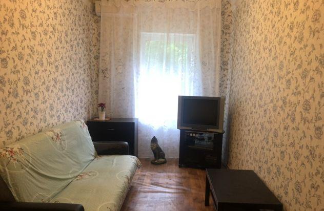 Продажа 2-комнатной квартиры, Краснодар, Советская улица,  18