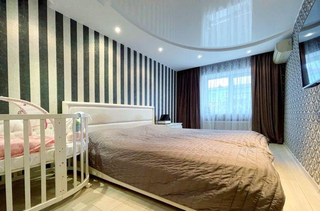 Продажа 3-комнатной квартиры, Краснодар, улица Тургенева,  130