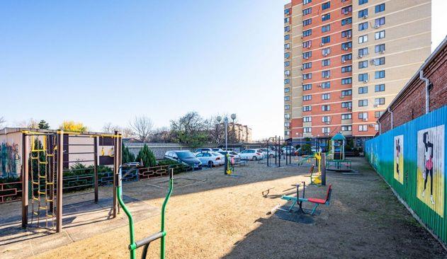 Продажа 3-комнатной квартиры, Краснодар, Гаражный переулок,  9