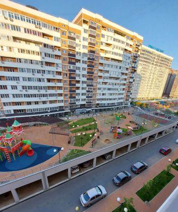 Продажа 2-комнатной квартиры, Краснодар, улица Григория Пономаренко,  45