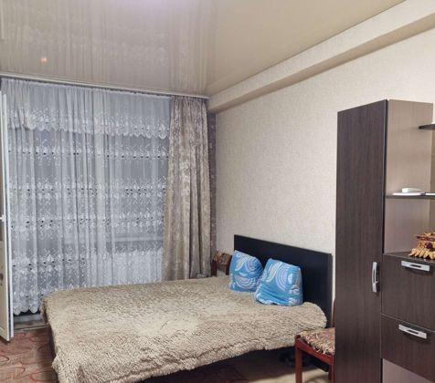 Продажа 2-комнатной квартиры, Краснодар, улица имени Сергея Есенина,  100