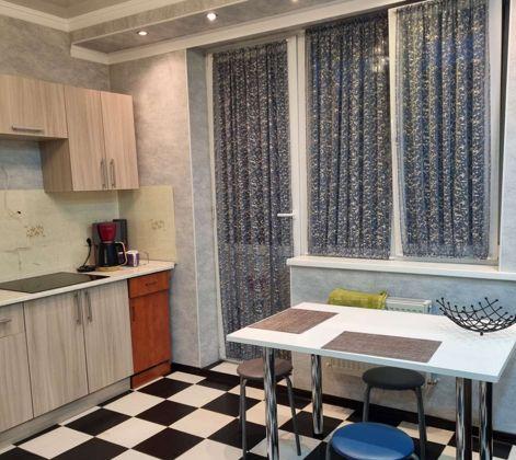 Продажа 2-комнатной квартиры, Краснодар, улица имени Сергея Есенина,  100