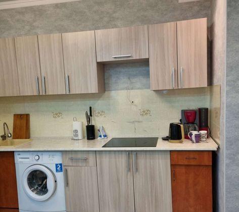 Продажа 2-комнатной квартиры, Краснодар, улица имени Сергея Есенина,  100